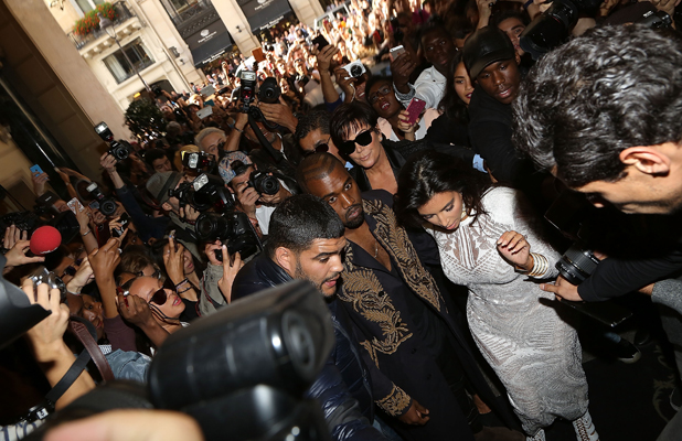 kim-kardashian-kanye-kris-crowds-paris